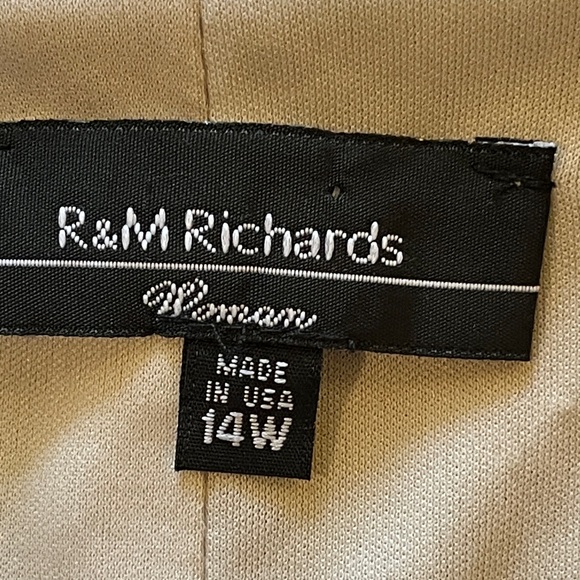 Mother of bride/ evening/ formal 2-piece set: midi dress & cardigan. Silver. 14 - Picture 9 of 13